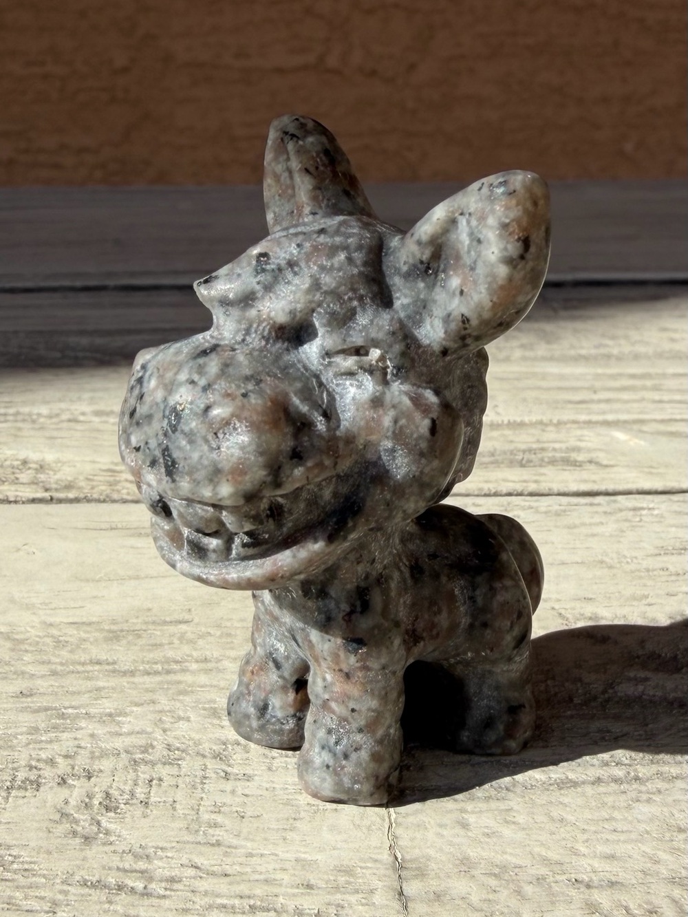Natural Yooperlite Donkey Shrek Stone Carving UV Reactive Figurine - Picture 4 of 12